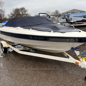 2003 Bayliner 2