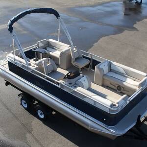 2025 21' Sport Quad Lounge 1