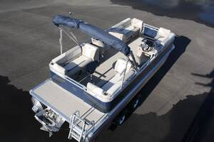 2025 21' Sport Quad Lounge 6