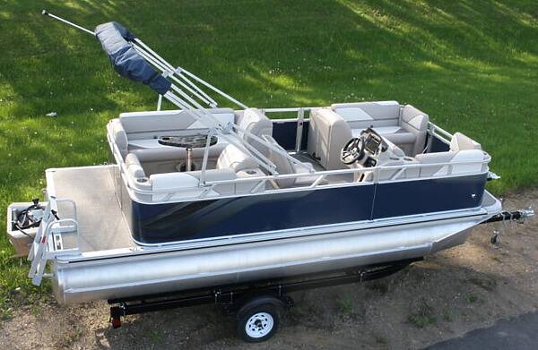 19' Quad Lounge 2